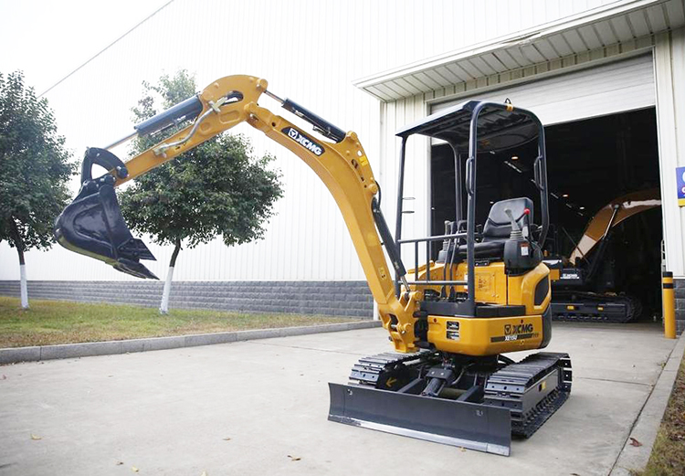 XCMG factory XE15U Chinese 1.5 ton mini digger excavator machine price